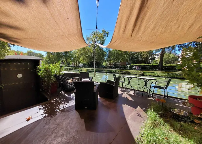 Peniche Amboise Flottante Centre Πλωτό κατάλυμα